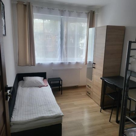 Rooms4Rest Popularna - Private Rooms For Tourists - Atr Consulting Sp, Z O,O, Warszawa Eksteriør bilde