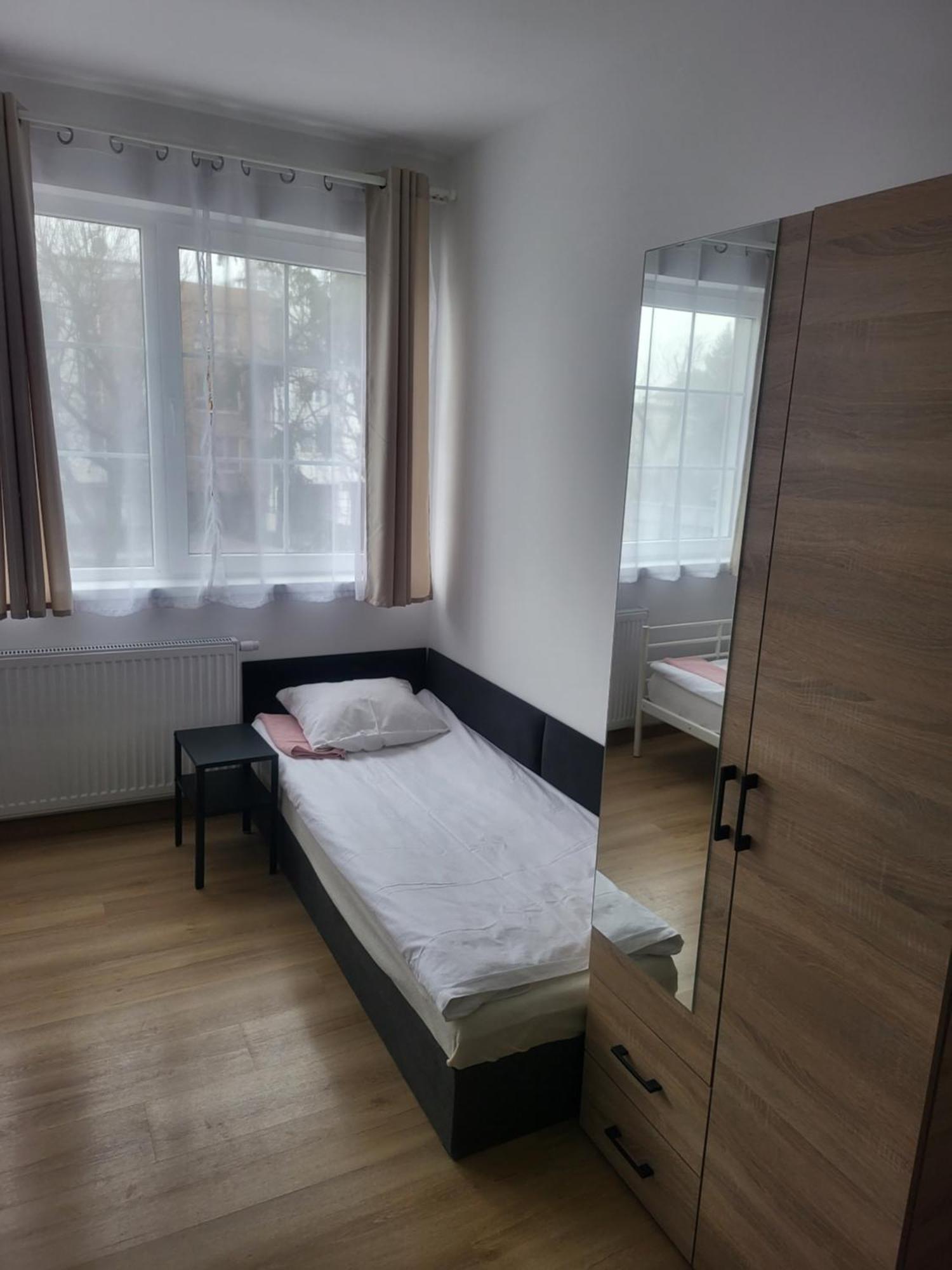 Rooms4Rest Popularna - Private Rooms For Tourists - Atr Consulting Sp, Z O,O, Warszawa Eksteriør bilde