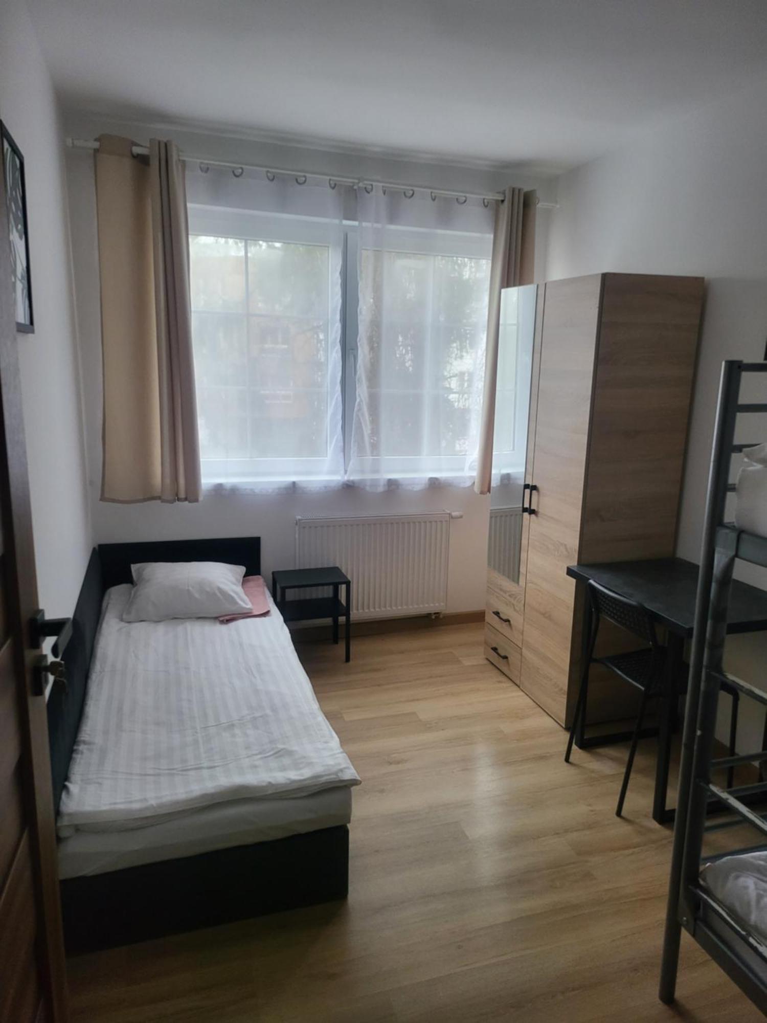 Rooms4Rest Popularna - Private Rooms For Tourists - Atr Consulting Sp, Z O,O, Warszawa Eksteriør bilde